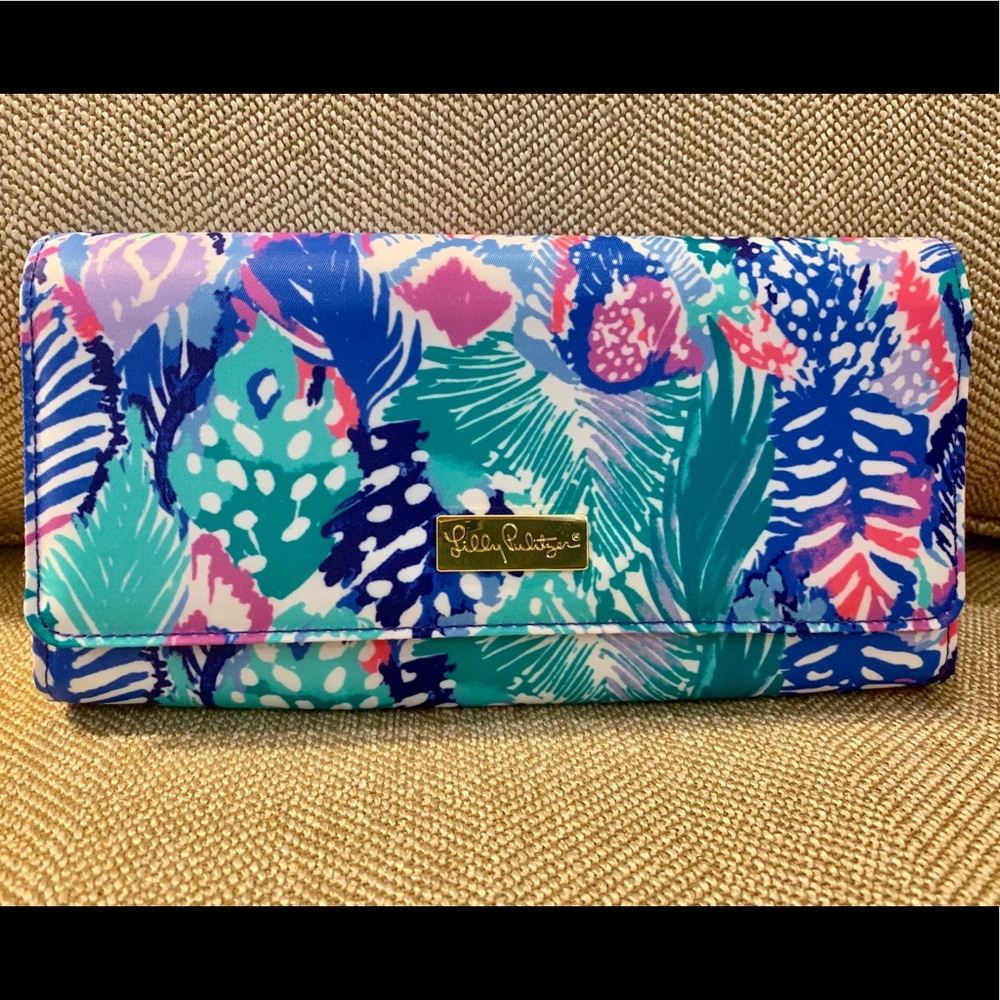💙 NWOT Lilly Pulitzer Travel Wallet